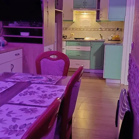 Hiska La Kamp Terme 3000 Vkljuceno 3x Kolo Sportni Rekviziti, Igrace Tatil Evi