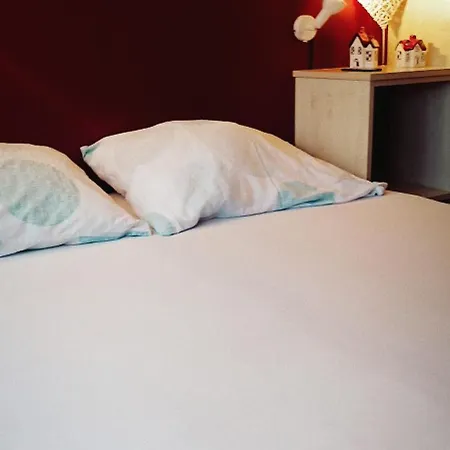 Hiska La Kamp Terme 3000 Vkljucene 2x Kopalne Karte Kolo Sportni Rekviziti, Igrace בית נופש