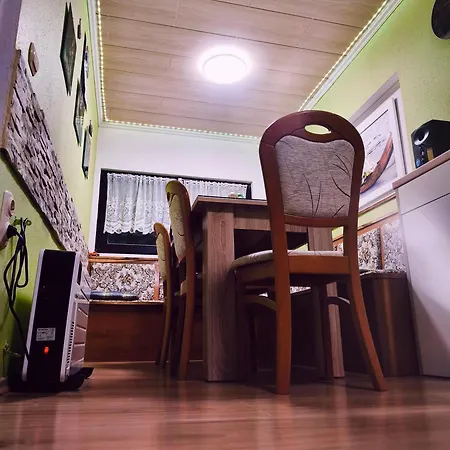 Tatil Evi Hiska La Kamp Terme 3000 Vkljucene 2x Kopalne Karte Kolo Sportni Rekviziti, Igrace